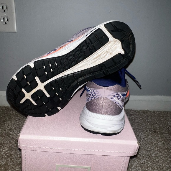 ASICS Gel-Excite women’s size 7 - Picture 4 of 5